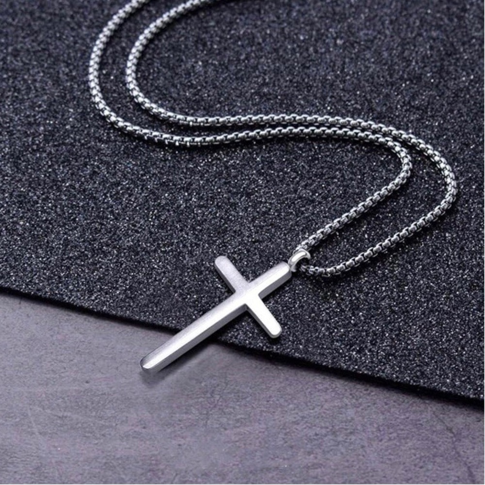 Men’s Silver Tone Cross Necklace